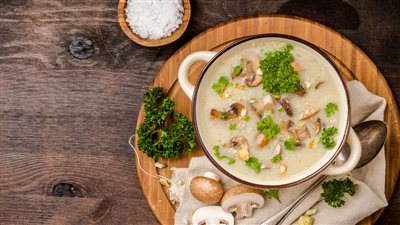 طريقة عمل شوربة المشروم| فوائده تخطت اللحوم