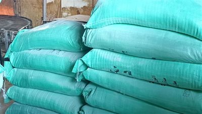  ضبط 83 شيكارة دقيق بلدي مدعم قبل بيعها بالسوق السوداء في المنوفية