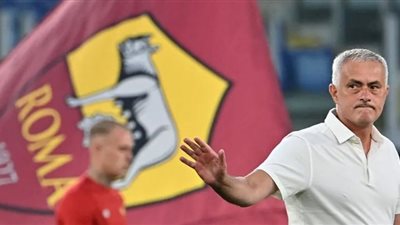 الضحية السابعة.. إشبيلية يستهدف ضم مورينيو لضحاياه