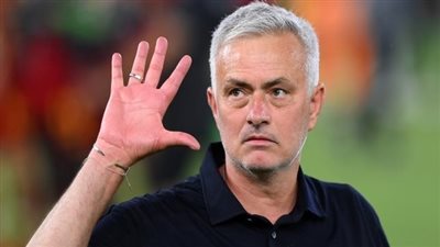 إشبيلية يحرم جوزيه مورينيو من إنجاز تاريخي