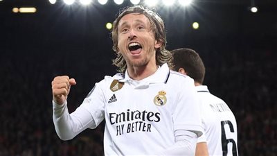 عرض خيالي يضع مودريتش على أبواب الدوري السعودي