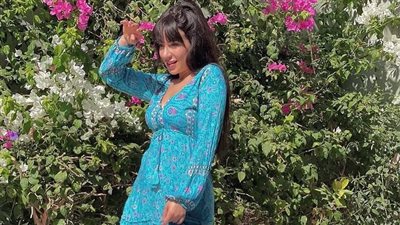  أسما شريف منير تشعل الأجواء بالكاجوال مع حركات عفوية (صور)