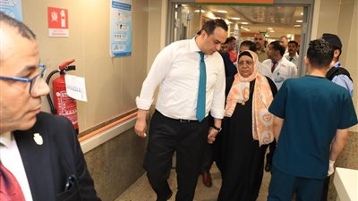 الرعاية الصحية تستجيب لصرخات مريضة قلب خلال زيارته للإسماعيلية 
