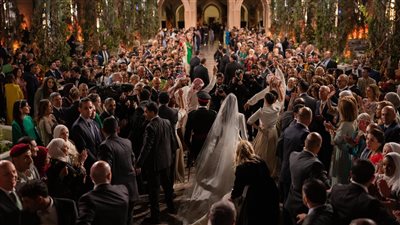 الملك عبدالله يوجه رسالة لشعبه وأصدقائه بمناسبة زواج ولي العهد.. صور