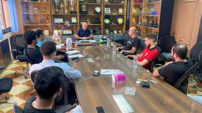 الحسيني يجتمع بمنتخبي سلاح السيف والمبارزة لمناقشة الخطة القادمة قبل بطولة إفريقيا