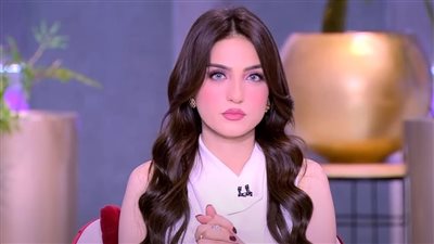 ياسمين عز تقدم نصيحة خارج الصندوق لإحدى السيدات (شاهد) 