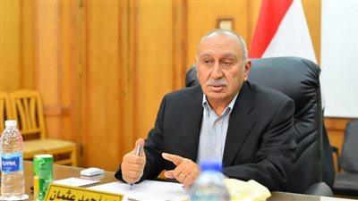 رئيس غرفة الإسماعيلية يتفقد ورش تعليم الحرف اليدوية المجانية