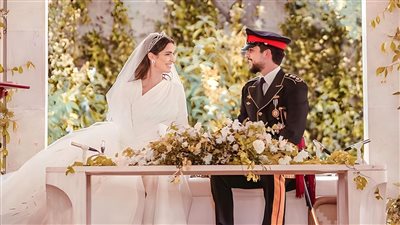 سعر فستان زفاف الأميرة رجوة آل سيف.. أول تعليق من إيلي صعب (خاص)