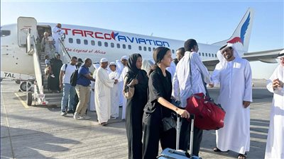 الإمارات.. وصول عاشر طائرة إجلاء من السودان على متنها 180 راكبًا
