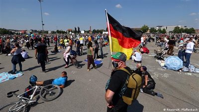 ألمانيا.. اندلاع اشتباكات مع الشرطة خلال مظاهرة في مدينة لايبتسيج (فيديو)