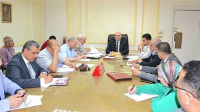  البحيرة تبدء إجراءات ترخيص وتقنين سيارات 7 راكب للربط بين القرى والمدن 