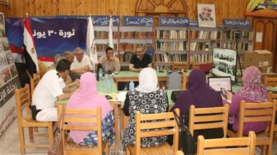 محافظ بني سويف يطمئن على انتظام امتحانات الدبلومات الفنية