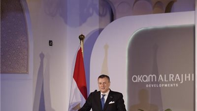  وزير السياحة يشهد توقيع بروتوكول تعاون لإدارة وتشغيل أحد فنادق الساحل الشمالي