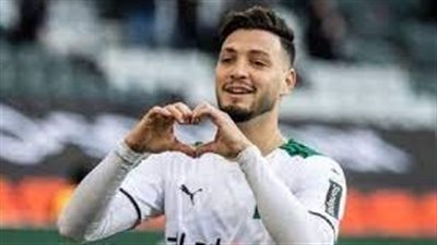 بروسيا دورتموند يتعاقد مع الجزائري بن سبعيني