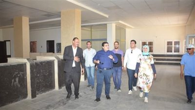 نائب محافظ بني سويف يتفقد مشروعات قرية سدس