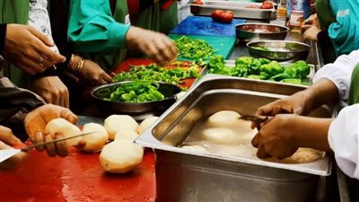 مشاركة سيدات القصير فى ثامن أيام مبادرة مطبخ المصرية بالبحر الأحمر 