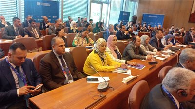 وزير العمل يتلقى تقارير من 