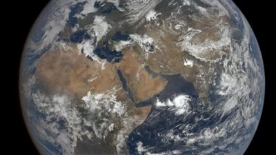 عاصفة مدارية قد تصل لإعصار في بحر العرب