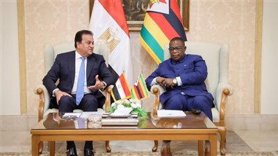 وزير الصحة يبحث مع نظيره الزيمبابوي التعاون المشترك بين البلدين