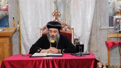 الأنبا فيلوباتير يلتقي بأقباط أبوقرقاص في 