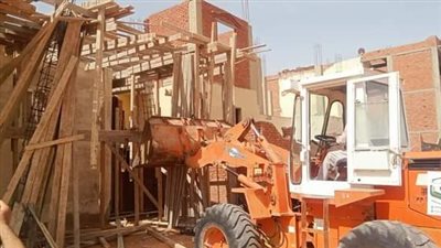 إزالة إشغالات وتعديات بالأردنية وصيدناوي في العاشر من رمضان 