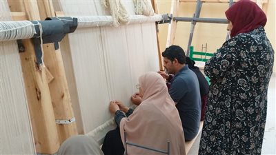 تدريب 20 سيدة من سيناء على تصنيع السجاد اليدوي برشيد 