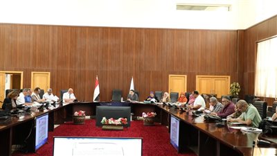سكرتير عام البحر الأحمر يستعرض موقف اللجنة العليا واللجان الفرعية  