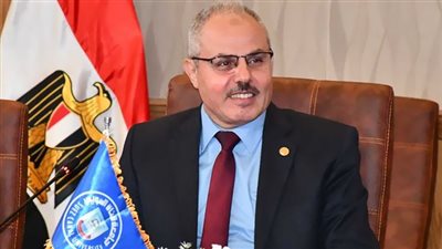 80 طالب يشاركون في احتفالية 