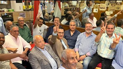 وزير العمل يشارك المصريين فرحتهم بفوز الأهلي في بيت العائلة المصرية بجنيف 