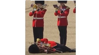 إغماءات متكررة في مناسبات رسمية (شاهد)