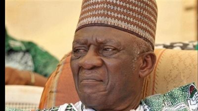 وفاة جون فروندي أكبر معارض كاميروني عن عمر يناهز 81 عامًا