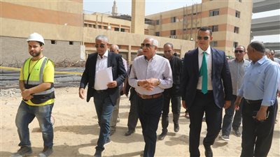 محافظ الجيزة يتفقد نسب العمل بمشروع التطوير الشامل بمستشفي بولاق الدكرور العام 