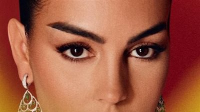 جورجينا  تمزج بين الجرأة والأناقة في جلسة تصوير لصالح هاربرز بازار السعودية