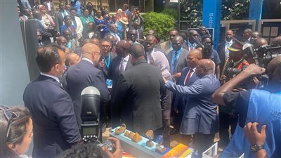 وزير الإسكان يفتتح الجناح المصري للجمعية العامة لبرنامج الأمم المتحدة بحضور الرئيس الكيني