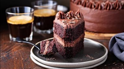 حضري كيكة القهوة بالشوكولاتة اللذيذة| تحميك من تليف الكبد