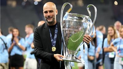 جوارديولا يمنح مكافأة دوري الأبطال لموظفي مانشستر سيتي