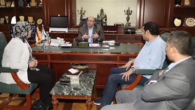 بني سويف تناقش تعظيم الاستفادة من أنشطة منصة أيادي مصر للتسويق 