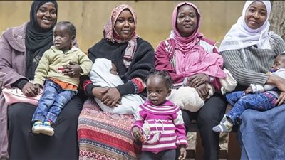  مصر تستضيف 300 ألف لاجيء على أراضيها.. فيديو