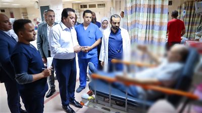 وزير الصحة يتفقد مستشفى وادي النطرون التخصصي في زيارة مفاجئة 