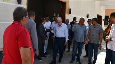 محافظ جنوب سيناء يتابع آخر مستجدات القرية التراثية