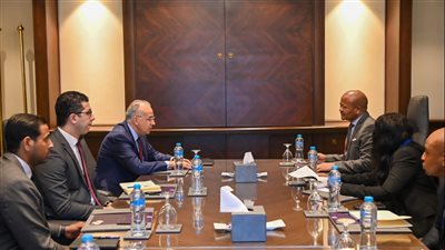 سويلم يستقبل وزير المياه والصرف الصحي بجنوب أفريقيا