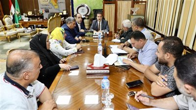 محافظ المنوفية يناقش آخر مستجدات الموقف التنفيذي لطريق 42 