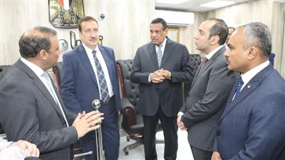وزير التنمية المحلية يتفقد الشبكة الوطنية الموحدة للطوارئ والسلامة العامة بالمنوفية 