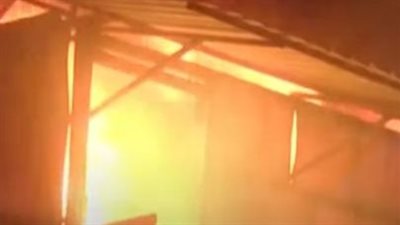 عمال يشعلون النيران في كافيه شهير بالشيخ زايد