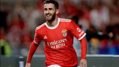 بنفيكا يهزم إشتوريل بثلاثية في الدوري البرتغالي