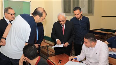 وزير التربية والتعليم يتفقد امتحانات الثانوية في كفر الشيخ (صور) 