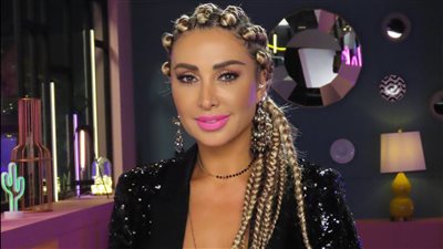 جويل مردينيان تبرر اختيارها للملابس المكشوفة: 