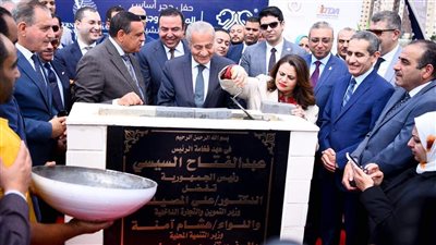 وزيرة الهجرة تشارك في وضع حجر أساس المنطقة اللوجيستية بكفر الشيخ.. صور