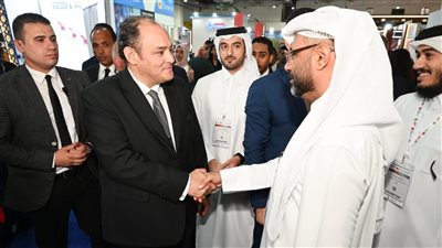 وزير التجارة والصناعة يفتتح معرض 