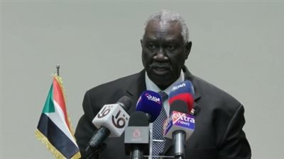 تصريح عن جوازات السودان يشعل سجالاً كبيرًا